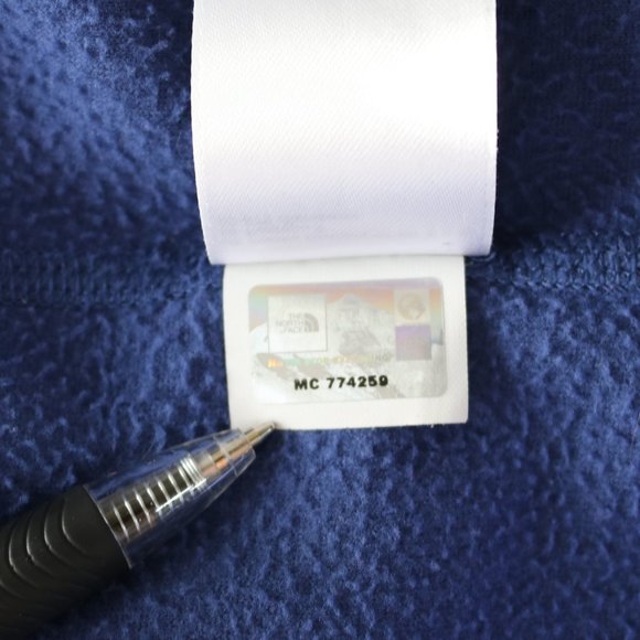 The North Face Men's Sweater Fleece Lightweight Pullover 1/4 Zip Outdoors - Picture 10 of 11